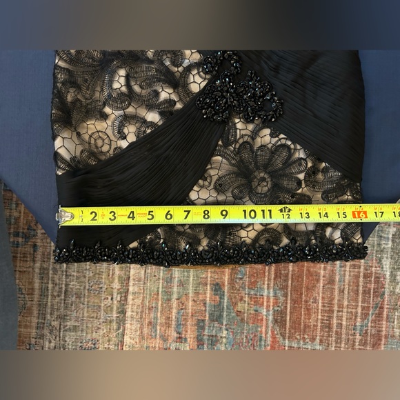 Lace Beaded Off-the-Shoulder Mac Duggal Dress, size 4 - Picture 11 of 13